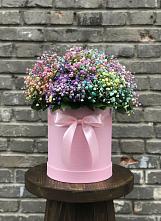 Цветочная композиция из Гипсофила и Розы в шляпной коробке в Тербунах