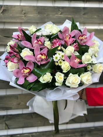 Букет цветов из: Розы и Хризантемы в Тербунах