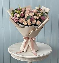 Букет цветов из:  Розы и Лизиантусы в Тербунах