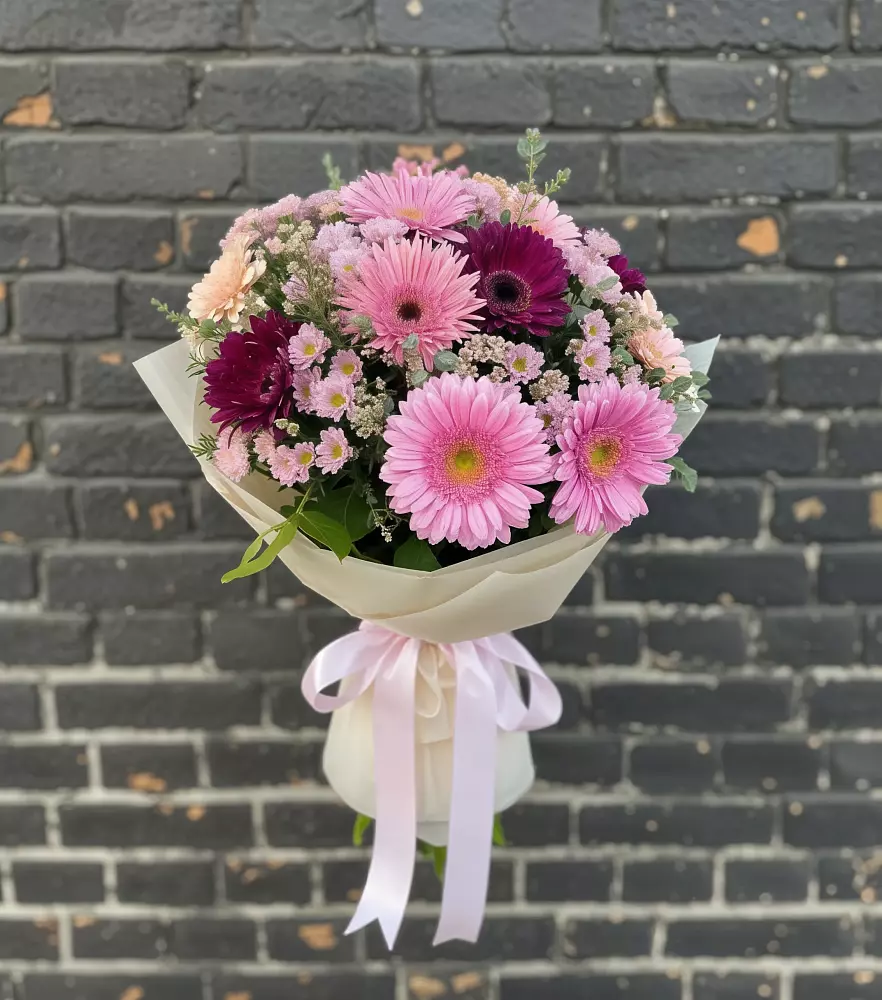 Букет цветов из: Герберы и Хризантемы в Тербунах