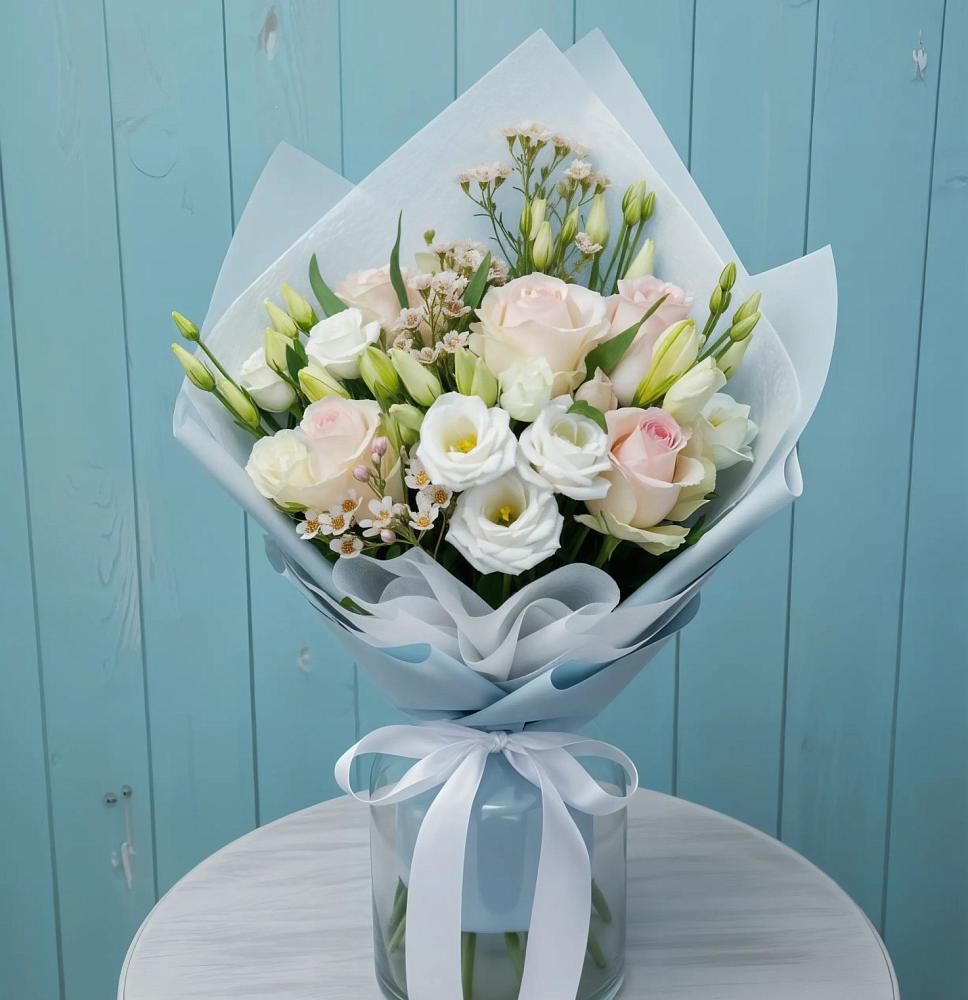 Букет цветов из: Розы и Лизиантусы в Тербунах