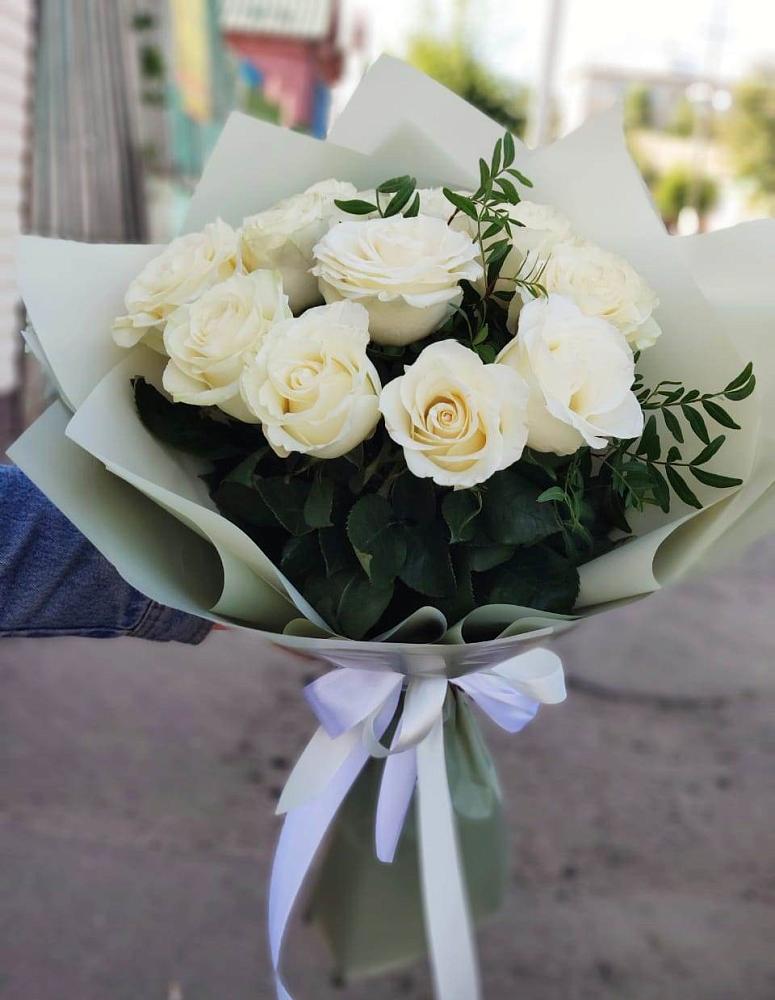 Букет Белые розы Проуд в Тербунах