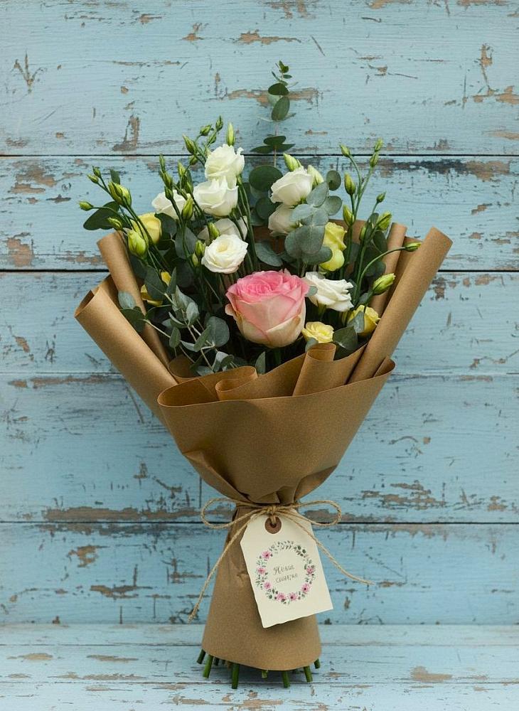 Букет цветов из: Розы и Лизиантусы в Тербунах