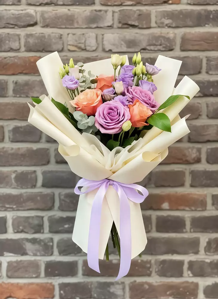 Букет цветов из: Лизиантусы и Розы в Тербунах