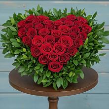 Цветочная композиция из Розы в виде сердца в Тербунах