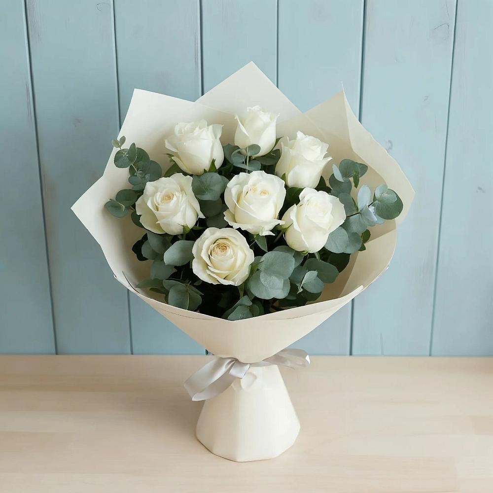 Букет Белые розы в Эвкалипте в Тербунах