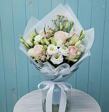 Букет цветов из:  Розы и Лизиантусы в Тербунах