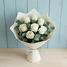 Букет Белые розы в Эвкалипте в Тербунах