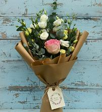 Букет цветов из:  Розы и Лизиантусы в Тербунах