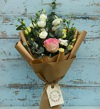 Букет цветов из:  Розы и Лизиантусы в Тербунах
