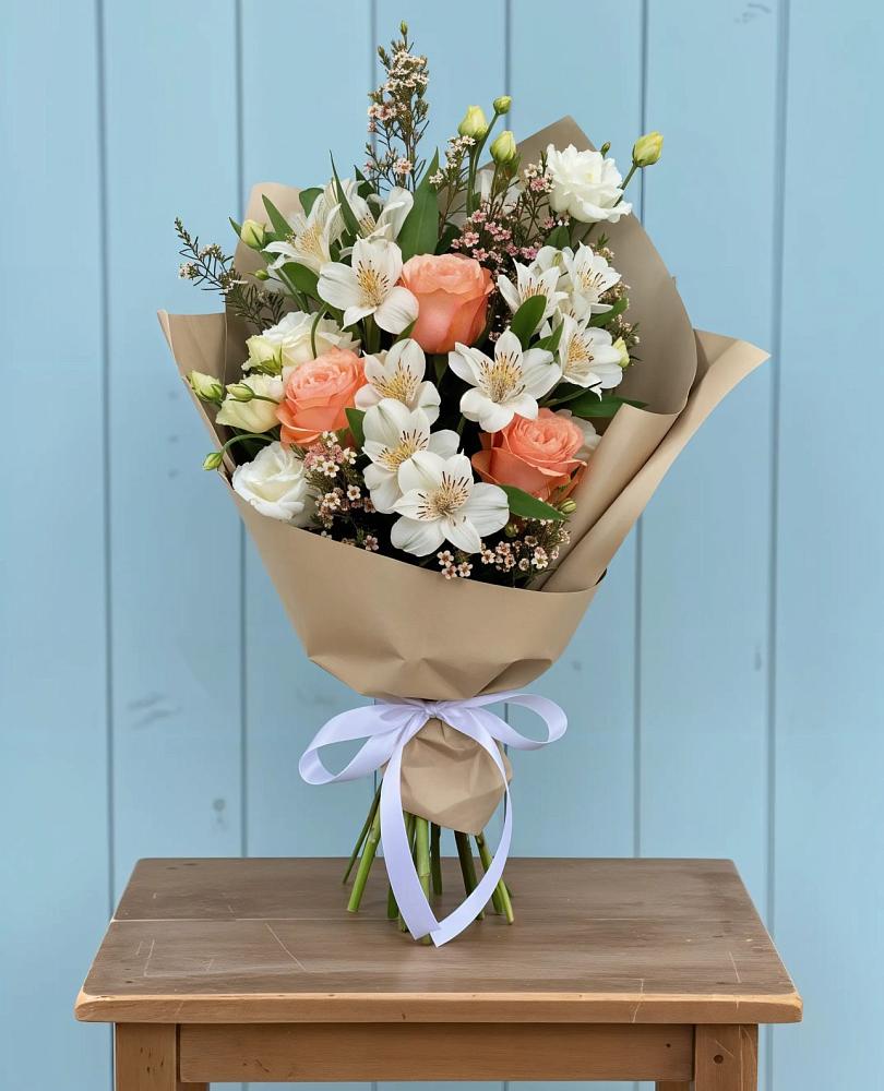 Букет цветов из: Альстромерии, Лизиантусы, Розы и Хризантемы в Тербунах