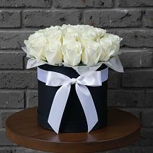 Цветочная композиция из Розы в шляпной коробке в Тербунах