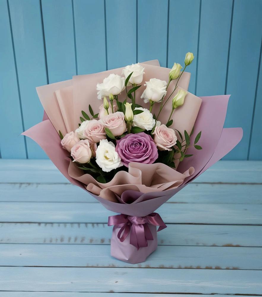 Букет цветов из: Розы и Лизиантусы в Тербунах